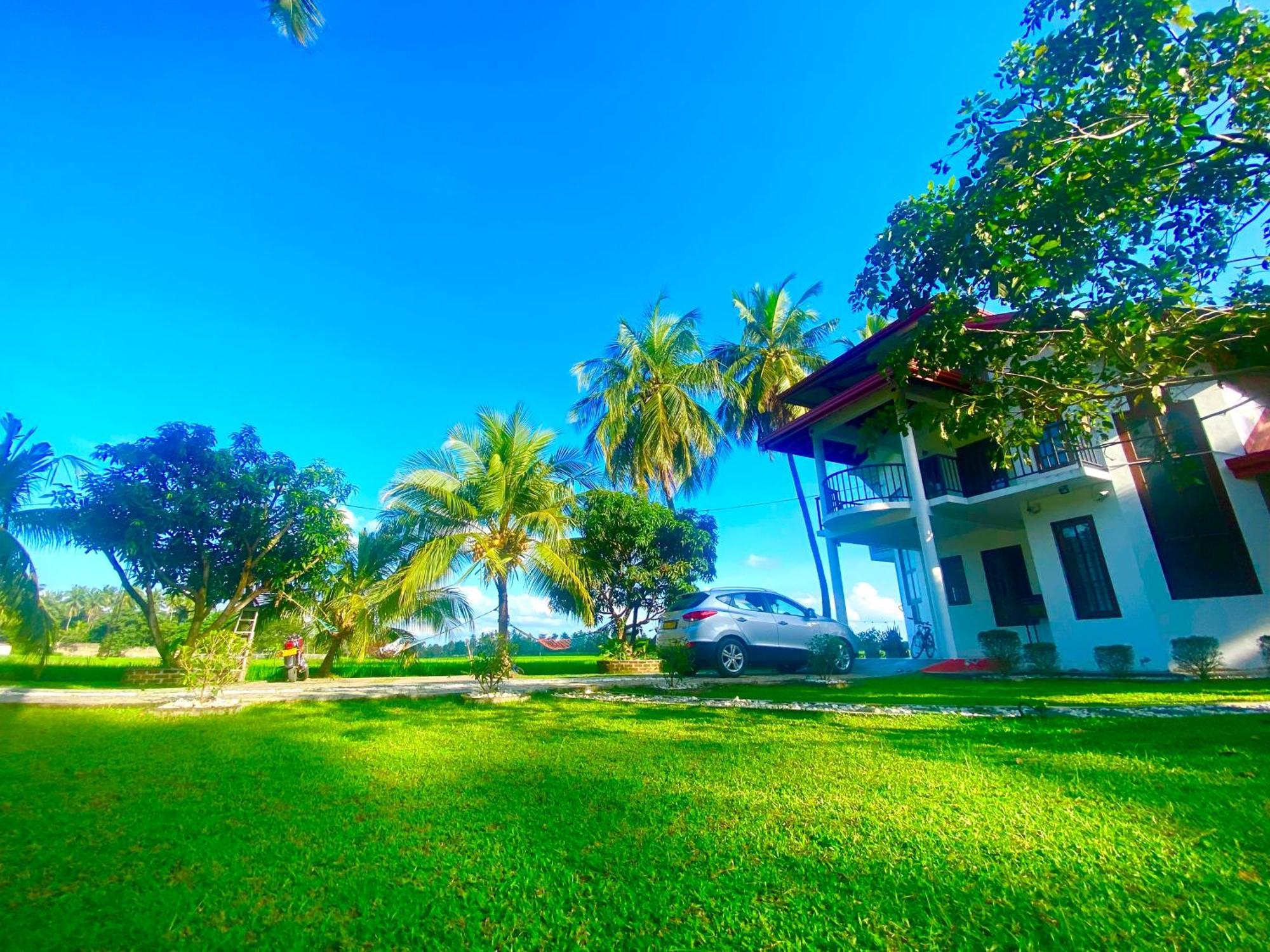 Aroma Villa Homestay Cidade Antiga de Polonnaruva Exterior foto