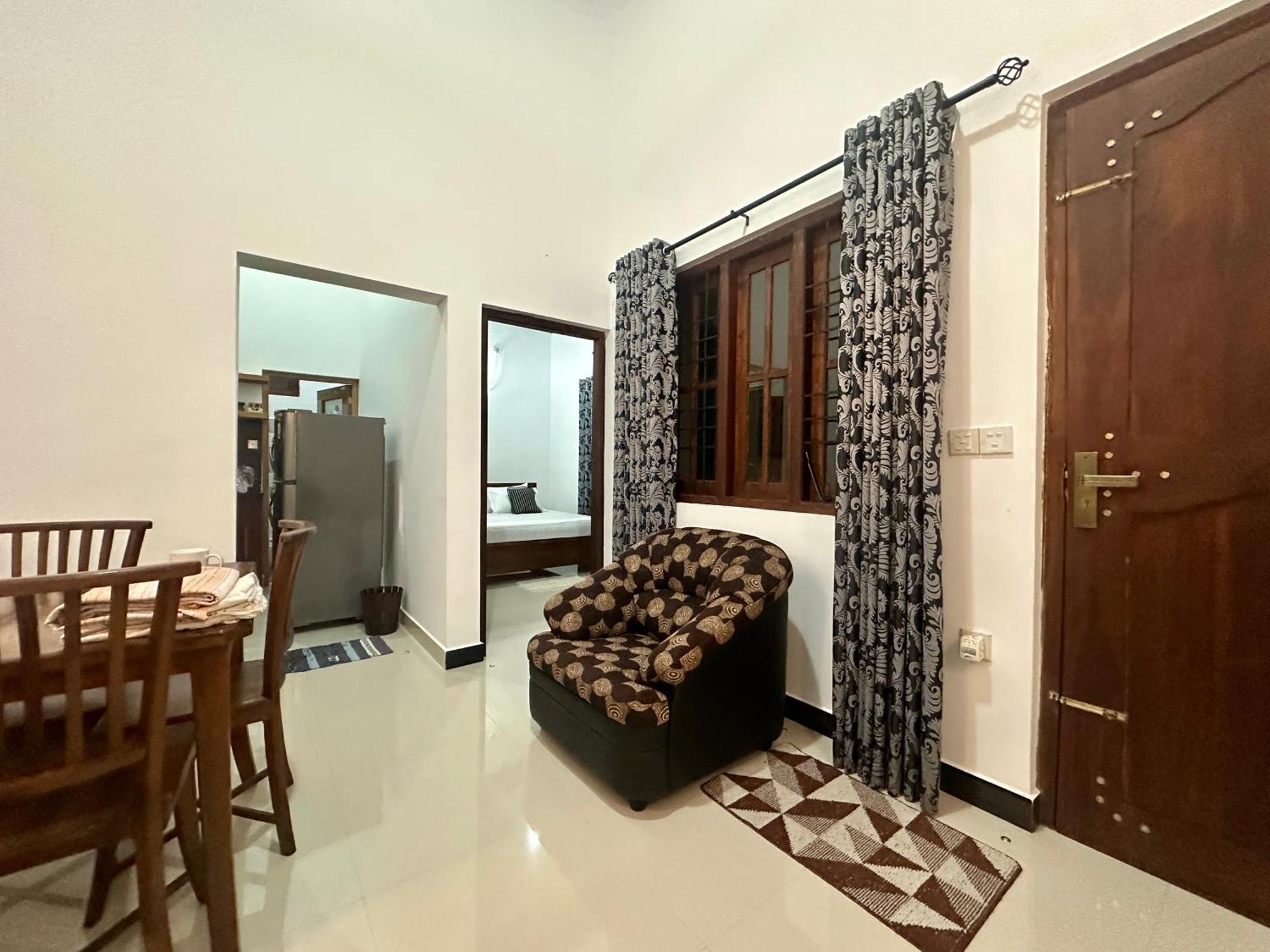 Aroma Villa Homestay Cidade Antiga de Polonnaruva Exterior foto
