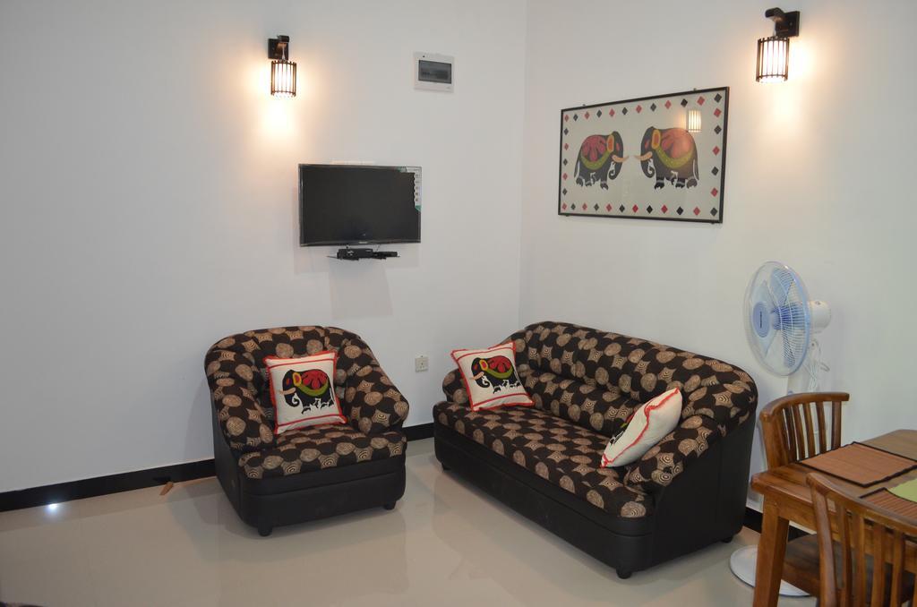 Aroma Villa Homestay Cidade Antiga de Polonnaruva Exterior foto